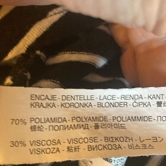 Zara Black & White Striped Long Sleeve Top with Lace Band on Sleeve. Size Small. - Picture 6 of 6